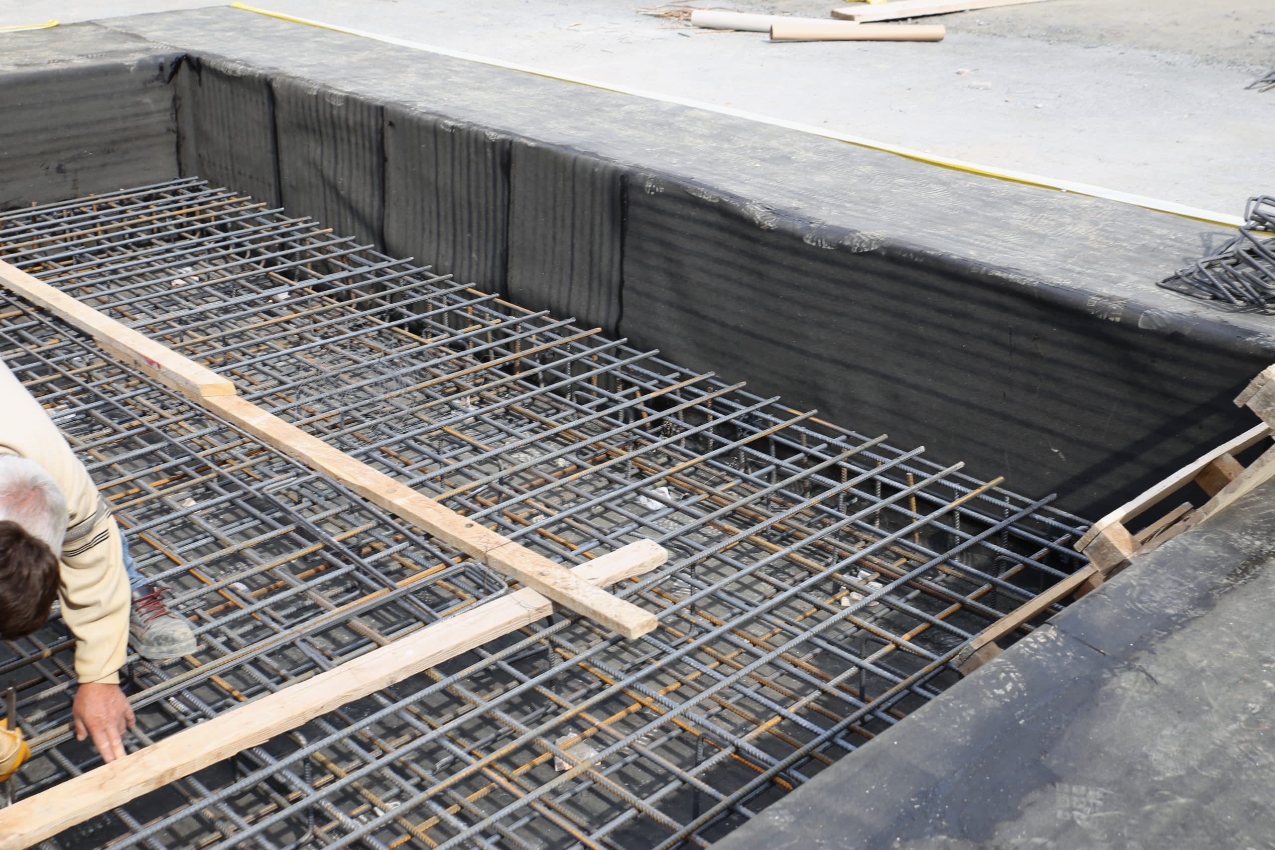 KENTSEL DÖNÜŞÜMDE YAPI GÜVENLİĞİNİN GÖRÜNMEYEN TEMELİ: SU YALITIMI